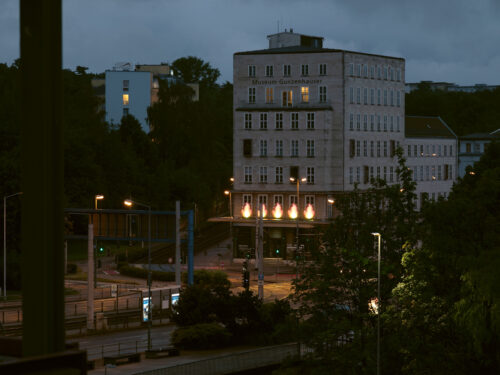 Claire Fontaine
On Fire, 2024
Installation Museum Gunzenhauser, Chemnitz
Foto: Kunstsammlungen Chemnitz/graukarte.info
© VG Bild-Kunst, Bonn 2024
